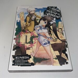 1 Is It Wrong to Try to Pick Up Girls in a Dungeon? Danmachi Akibento Exclusive